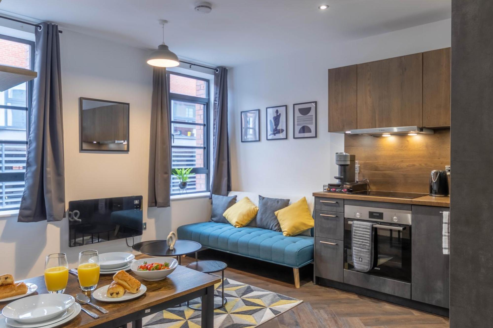 Apartment Luxury Apt, Centre, Contractors, Relocations *